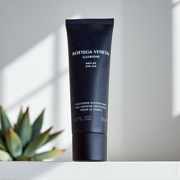 Other - Bottega Veneta Illusione Bois Nu Shower Gel PC